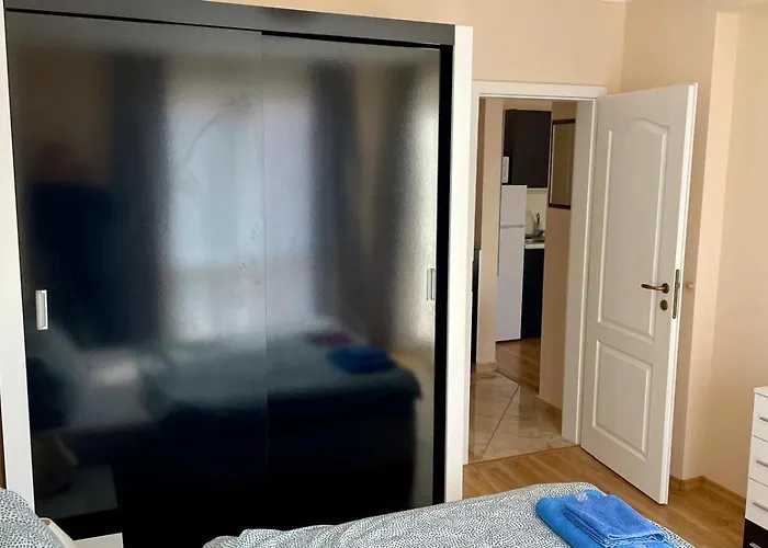 2 In Luxury Complex Sunny *